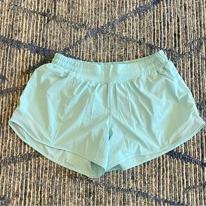 Lululemon Hotty Hot Short 4”